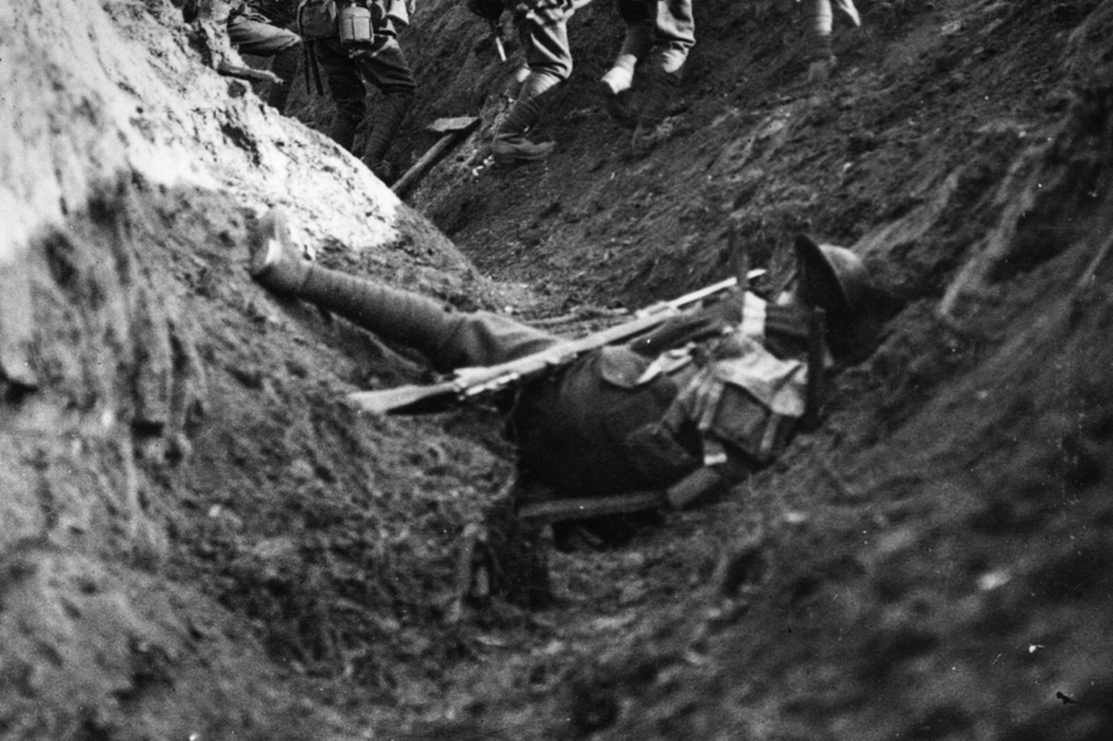 World War 1 Soldiers In Trenches